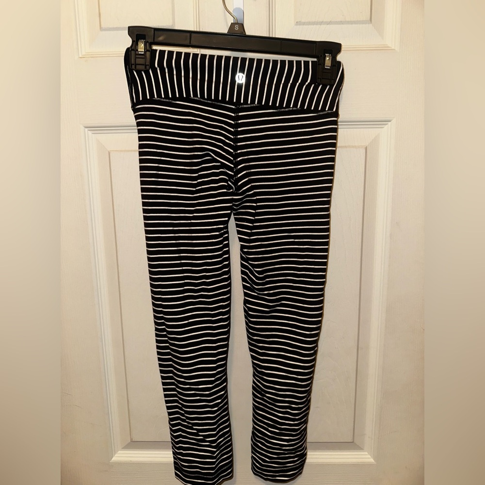 LULULEMON RARE ORIGINAL RELEASE 🍋🦓 - Picture 2 of 4